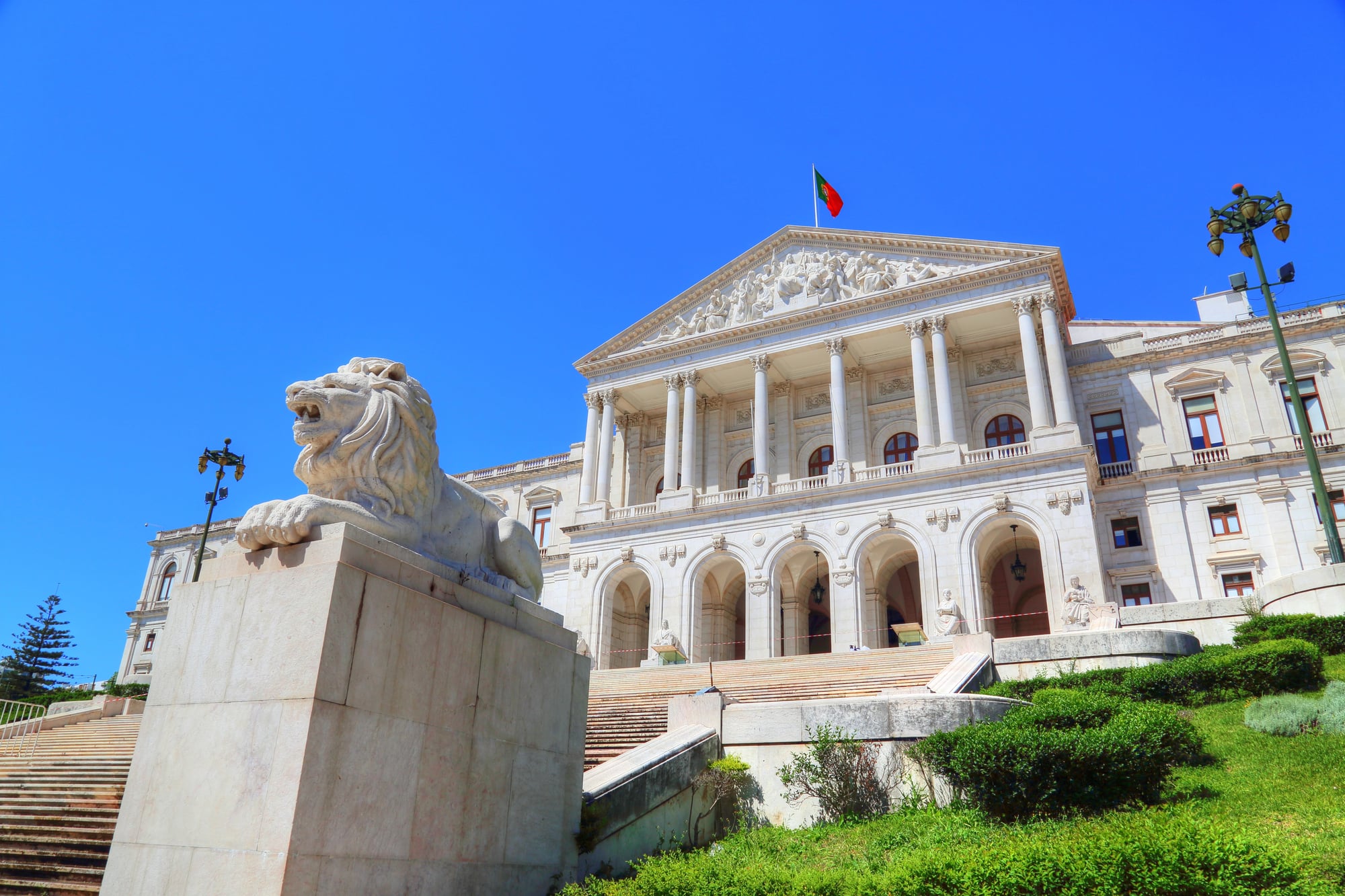 Taas mennään: Portugalin parlamentti hyväksyy kansalaisuuslakiin tehdyt muutokset toisen kerran