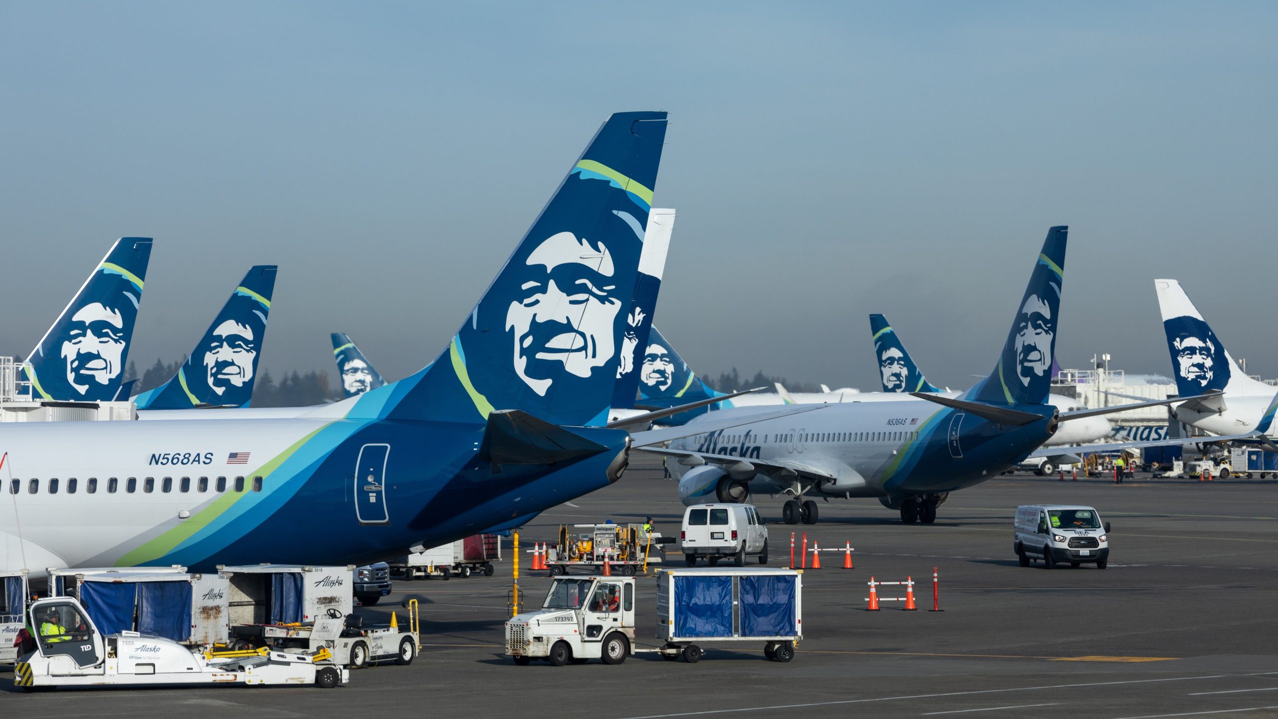 ”Ketjuttua ja avutonta”: Alaska Airlines syytti sen jälkeen, kun matkustajan Bulldog väitetään kuolevan lentoon