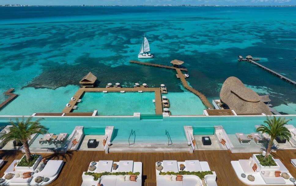 10 parasta hotellia Isla 