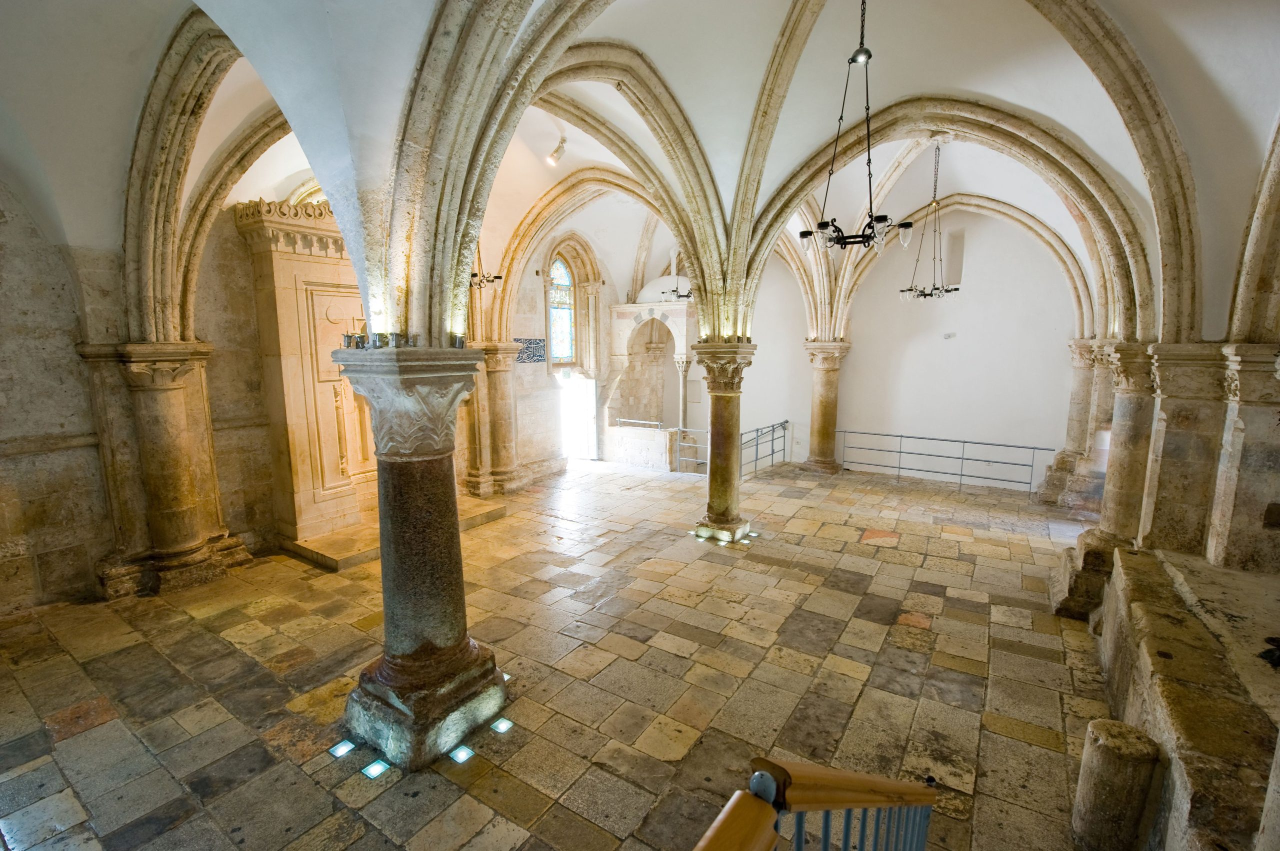 Arkeologit paljastavat ja purkaavat vuosisatojen vanhojen kirjoitusten sarjan viimeisen ehtoollisen alueella