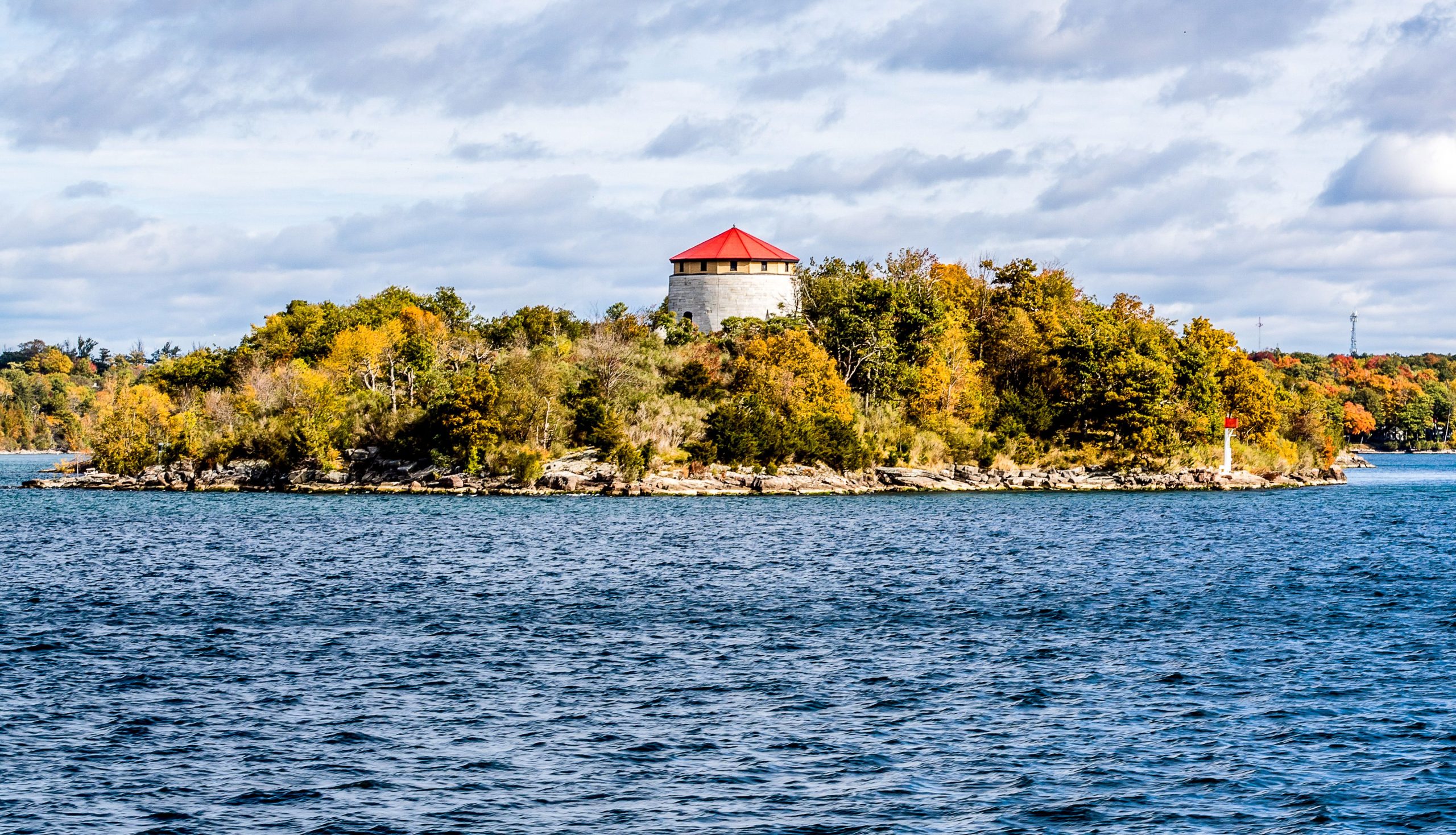 Tämä salainen kielto-aikakauden piilopaikka on nyt kaunis yksityinen saaren loma