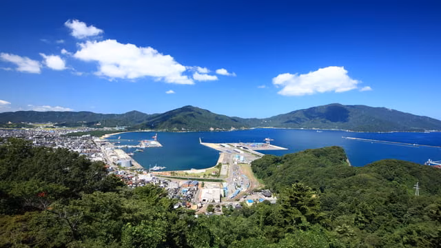 8 välttämätöntä turistikohtaa Tsurugassa-löydä henkeäsalpaavat rannat ja historialliset maamerkit