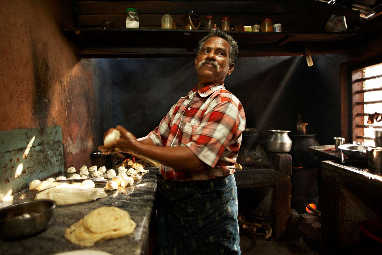 Opas kaatumiseen Intiassa