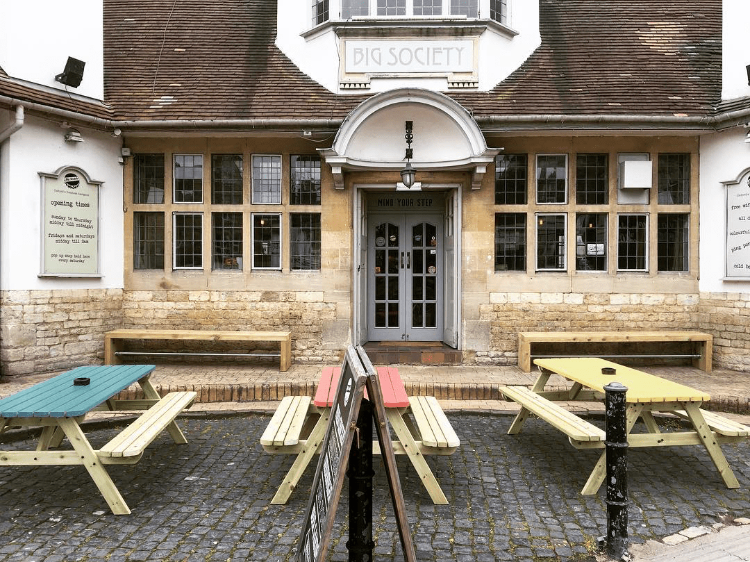 Oxfordin 11 parasta pubia