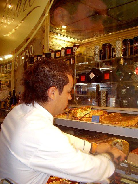 Kuinka välttää töykeä palvelu Pariisissa ja Ranskassa: 5 Avainvinkkiä