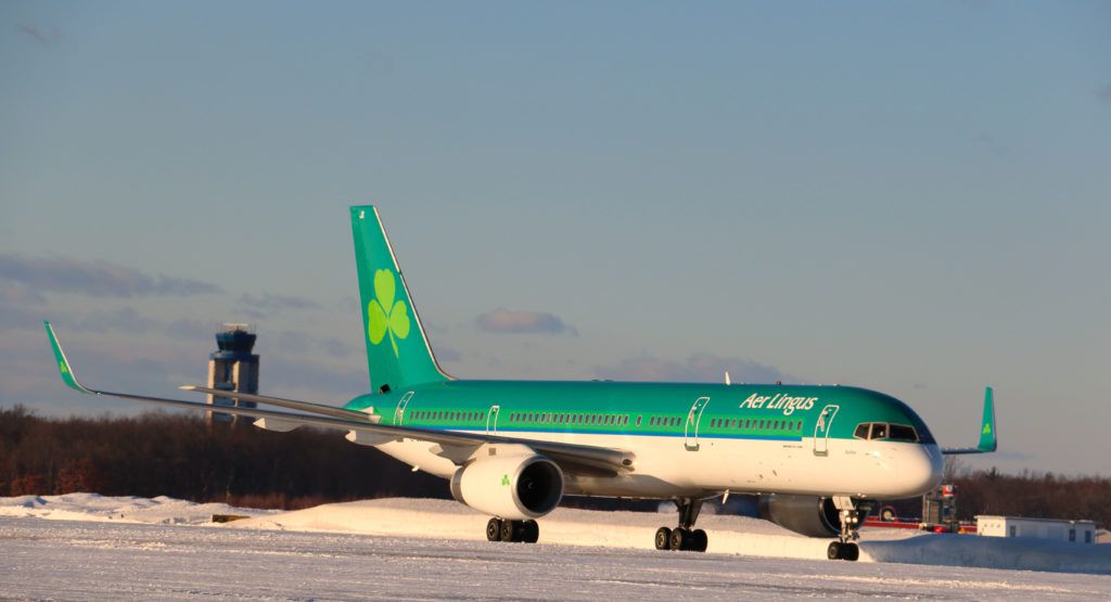 Kuinka päästä ja pysäköidä Bradleyn kansainväliselle lentokentälle