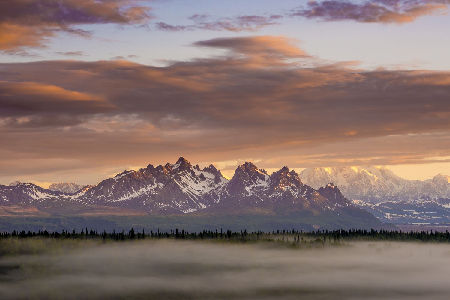 Kaksi risteilylinjaa tarjoaa vain maa-alaskan reittisuunnitelmia kesällä