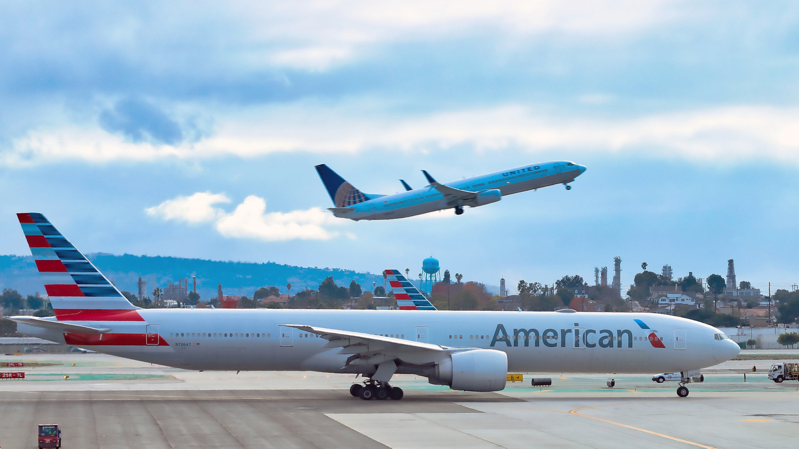 Nämä valtavat Yhdysvaltain lentoyhtiöt voivat pian sulautua yhdeksi. Tässä on mitä se voi tarkoittaa matkailijoille