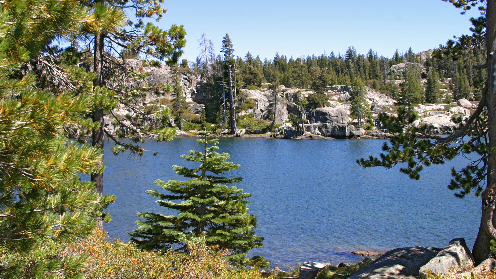 Unohda Lake Tahoe, vieraile Kalifornian suositussa järvien triossa Sierra Nevadan vuoristossa