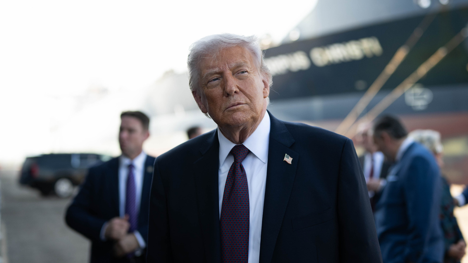 Yksi Floridan suurimmista lentokentistä voitaisiin pian nimetä uudelleen presidentti Donald Trumpin mukaan